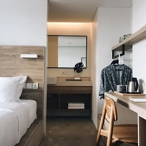 劳埃德巴厘旅馆 酒店